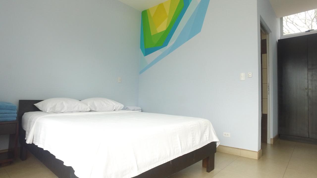 Room2Board Hostel And Surf School Jacó Exterior foto