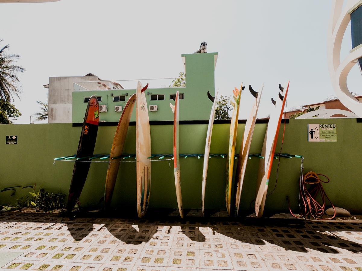 Room2Board Hostel And Surf School Jacó Exterior foto