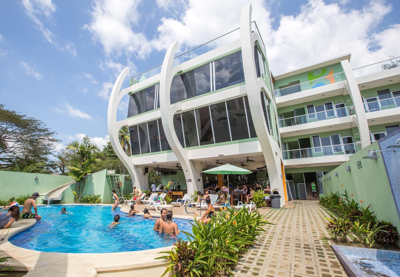 Room2Board Hostel And Surf School Jacó Exterior foto